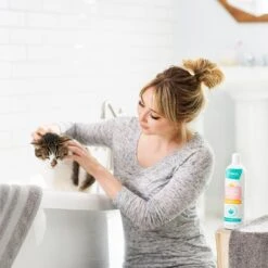 Frisco Shed Control Dog & Cat Conditioner, Sweet Nectar Scent -Frisco 192072 PT4. AC SS1800 V1589487678