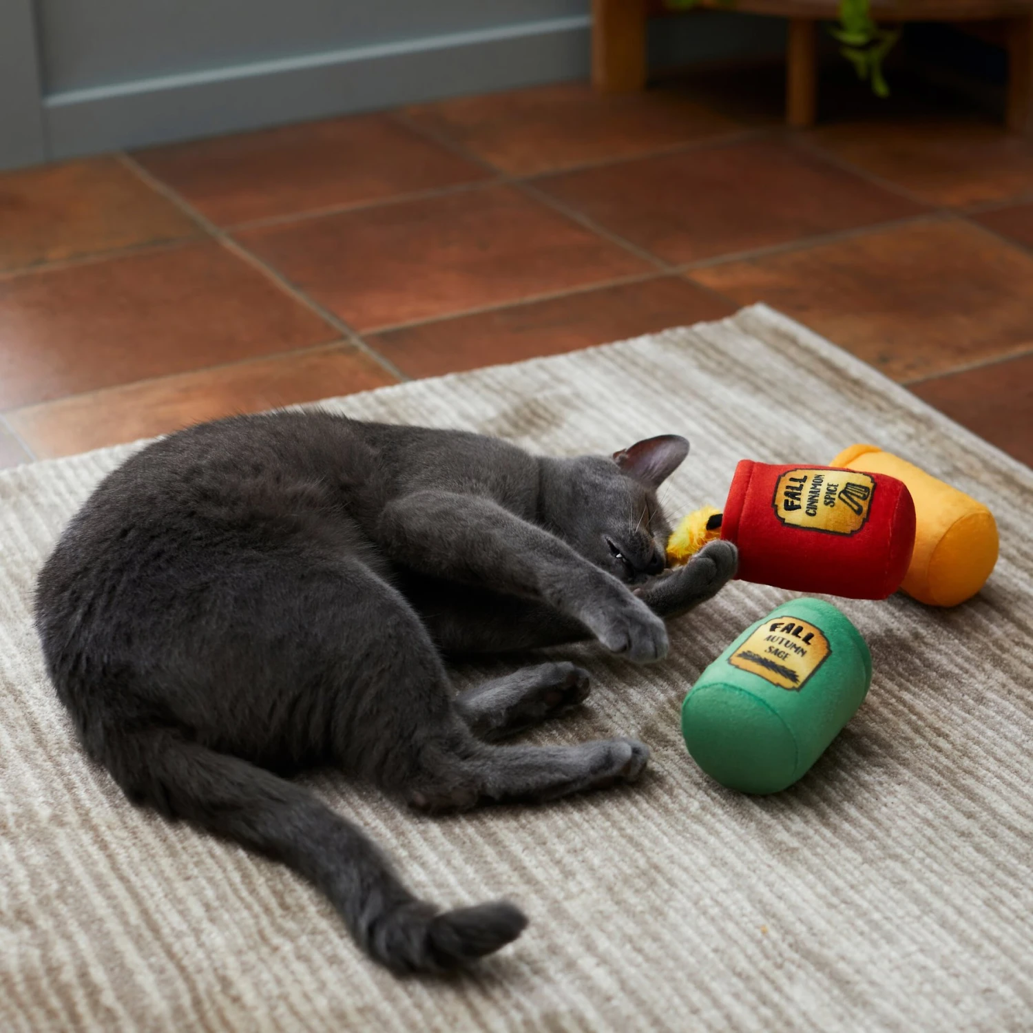 Frisco Fall Candles Plush Cat Toy With Catnip 3 Frisco Fall Candles Plush Cat Toy With Catnip - Image 3