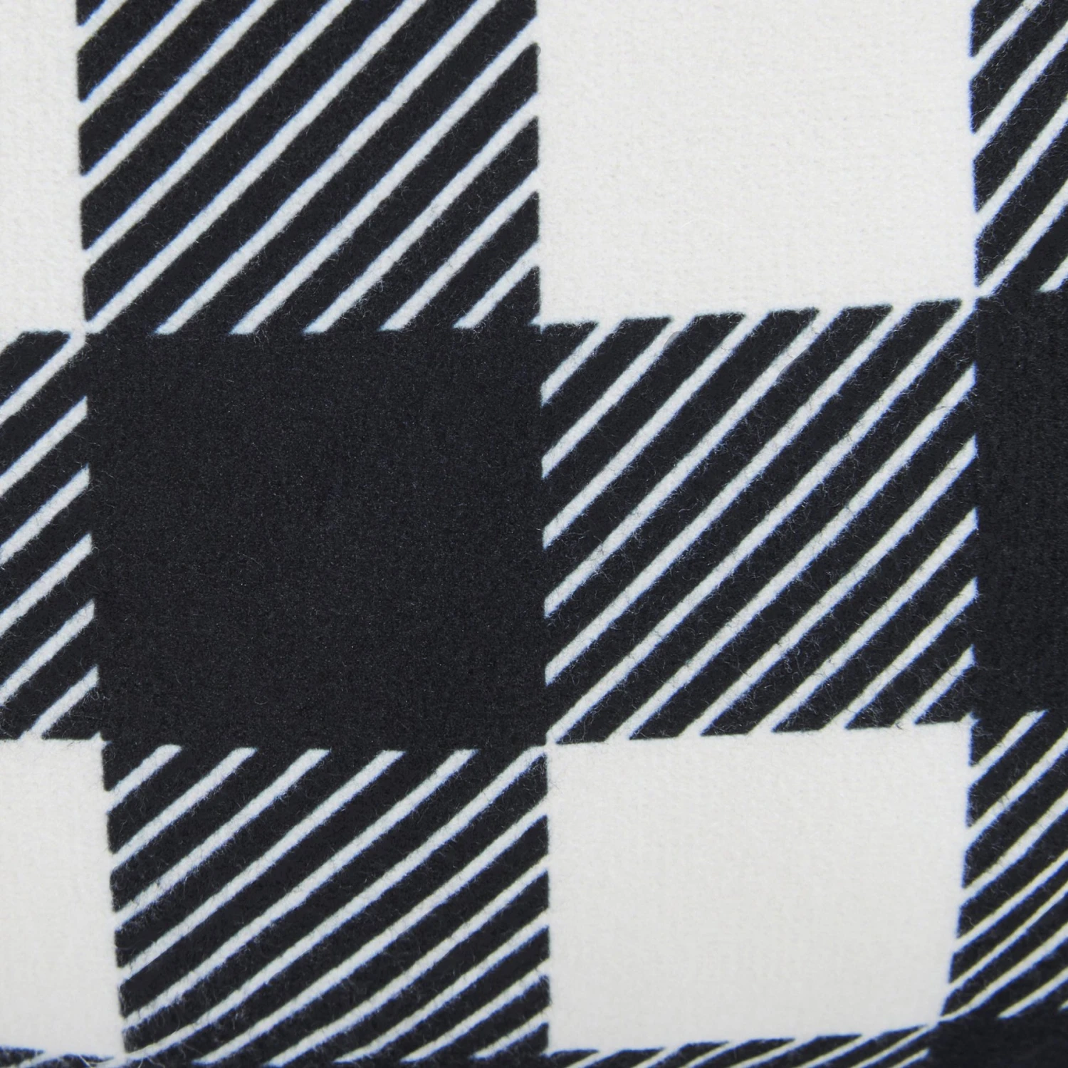 Frisco Buffalo Check Cuddler Pet Bed & Gift Set, Black & White 5 Frisco Buffalo Check Cuddler Pet Bed & Gift Set, Black & White - Image 5