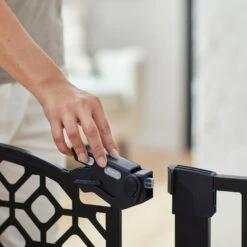 Frisco Metal Geometric Pattern Extra Wide Auto-close Dog Gate -Frisco 299512 PT4. AC SS1800 V1627306665