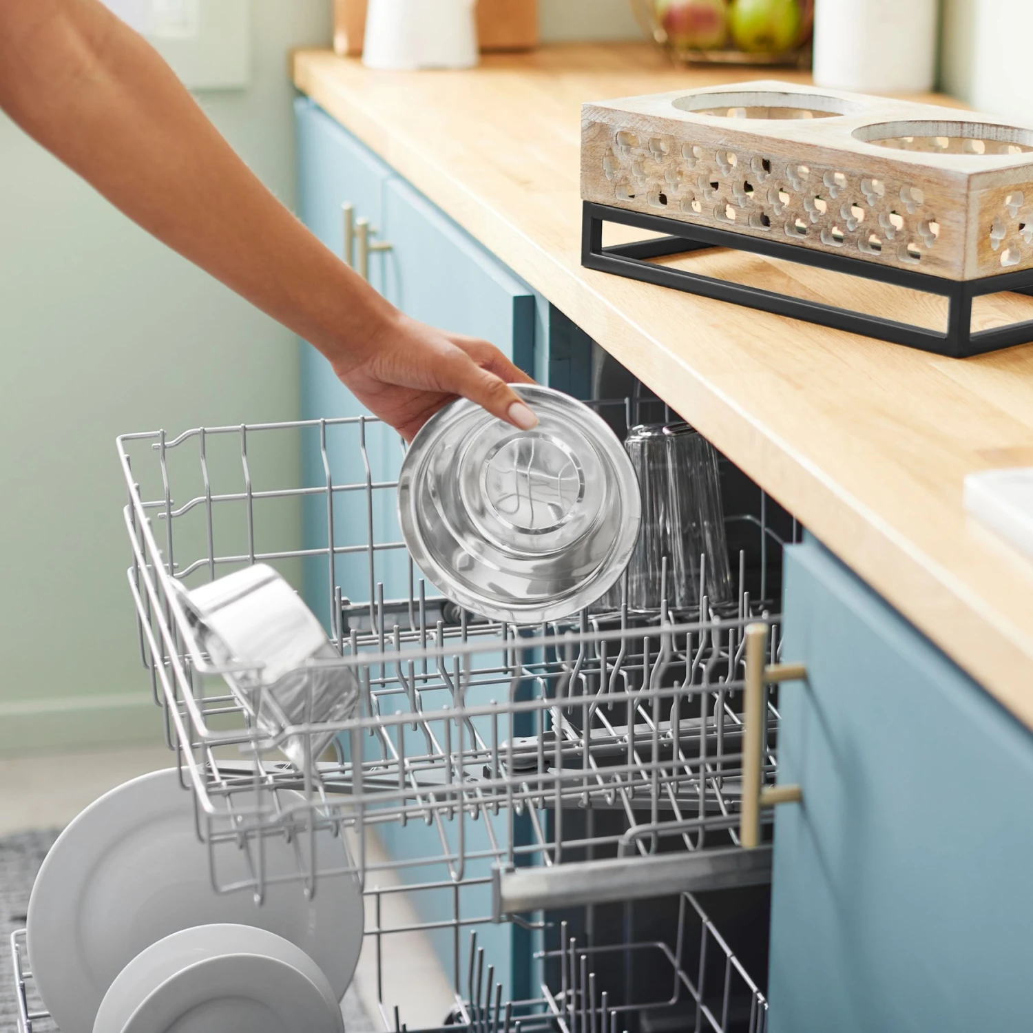 Frisco Premium Wood Elevated Stainless Steel Double Diner Dog & Cat Bowl, 3 Cup 5 Frisco Premium Wood Elevated Stainless Steel Double Diner Dog & Cat Bowl, 3 Cup - Image 5